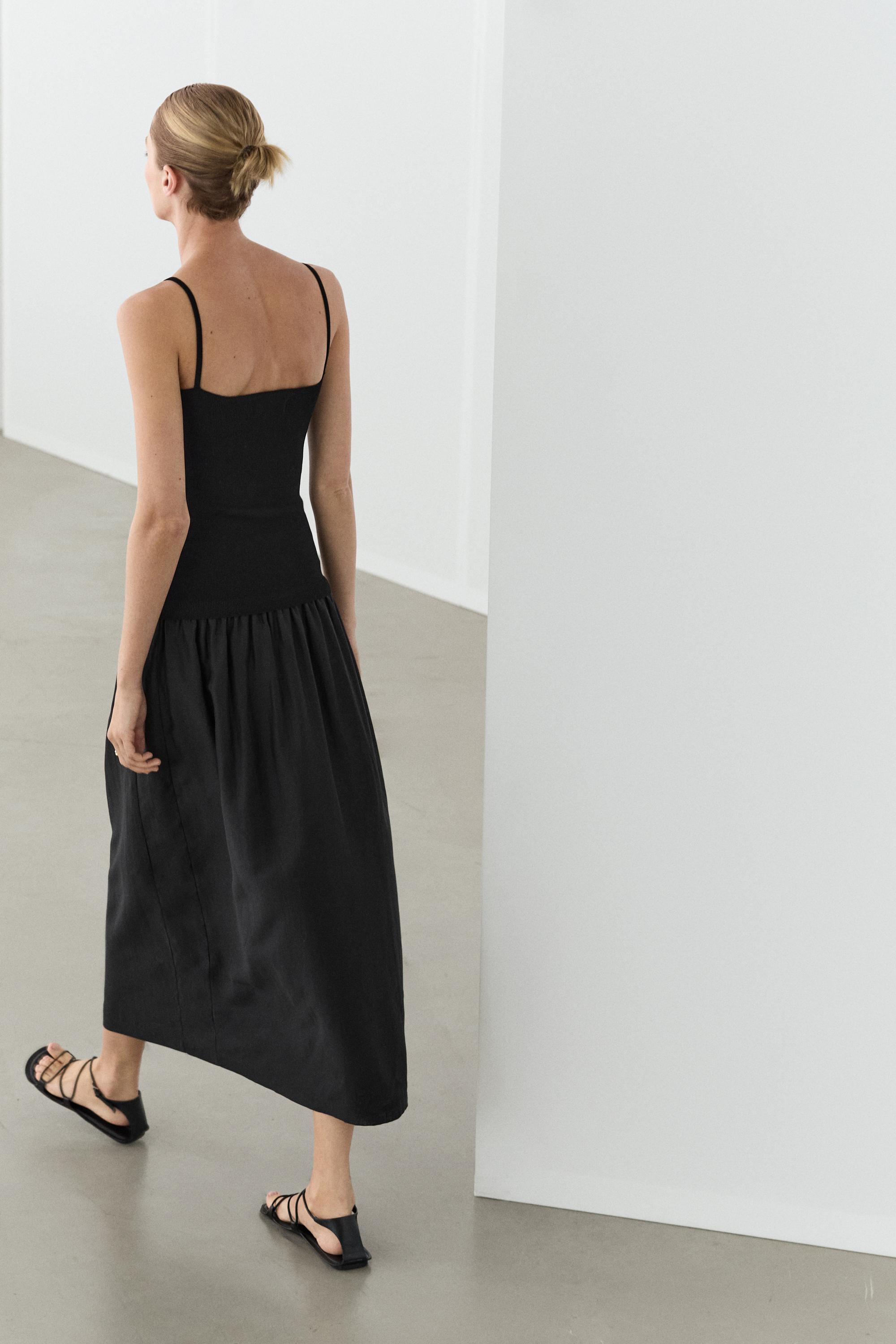 Robe midi combinée à bretelles