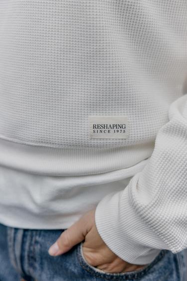 WAFFLE T-SHIRT WITH LABEL - Oyster-white de Zara - Image 3