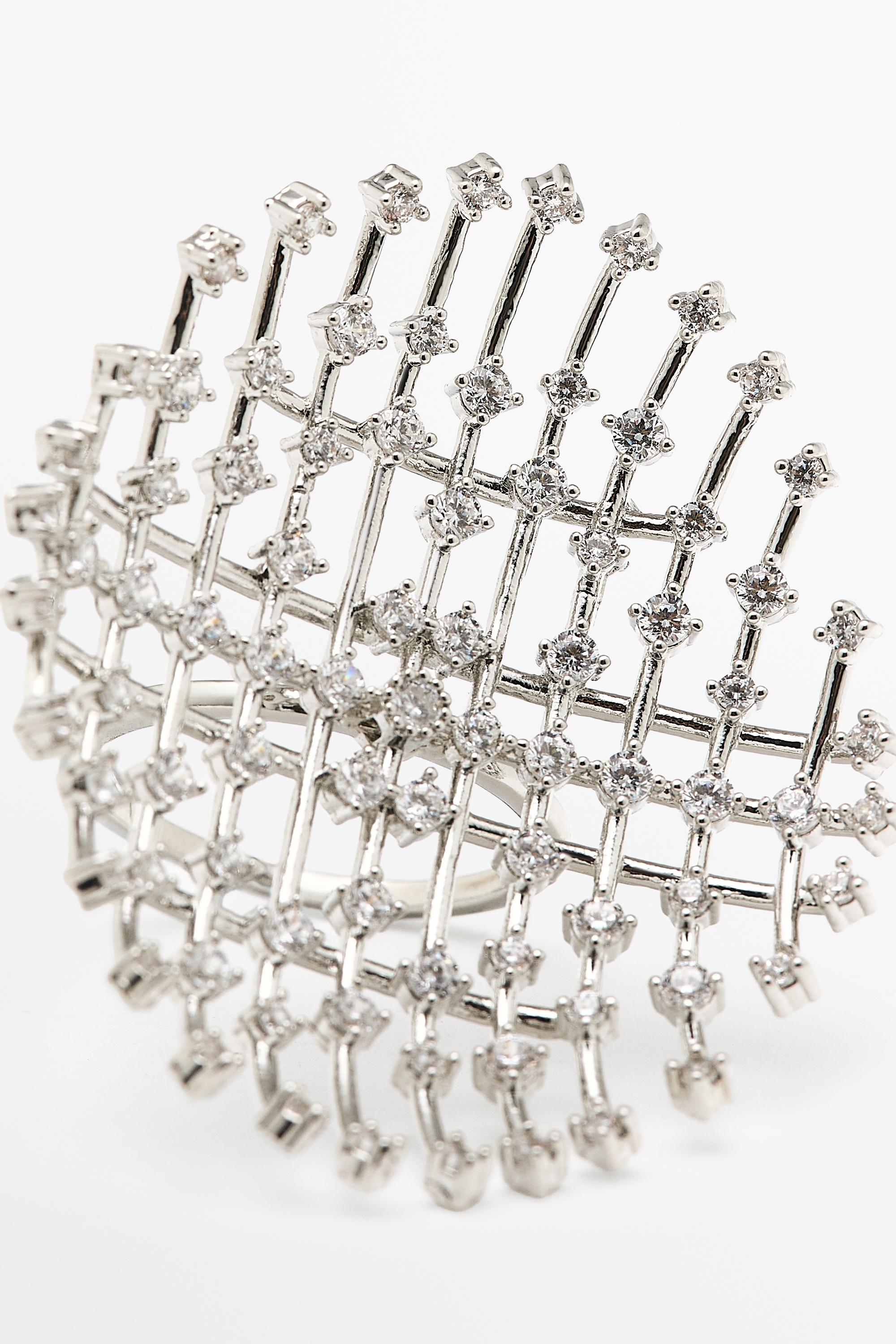 Panoramic rhinestone ring