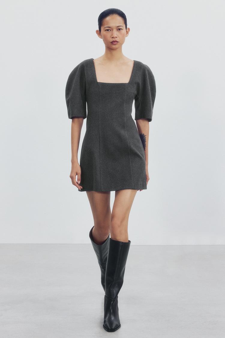 Vestido corto manga volumen