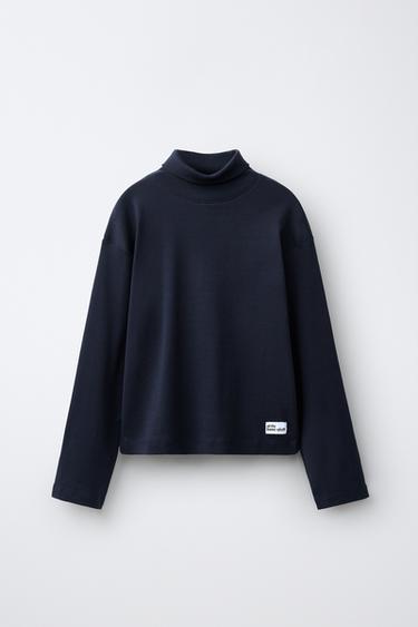 CAMISETA CUELLO VUELTO ETIQUETA - Marino de Zara