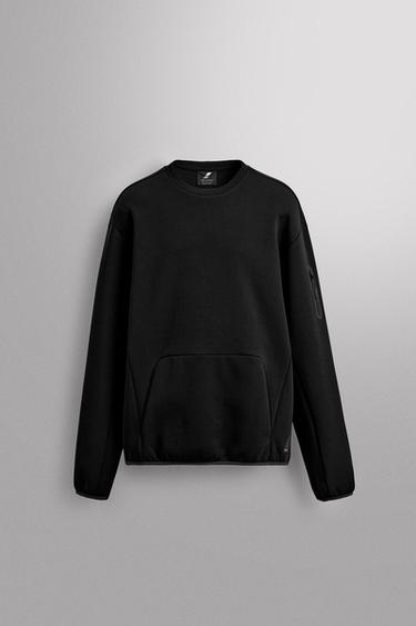سويت شيرت تقني CREWNECK - أسود الخاص بـ Zara