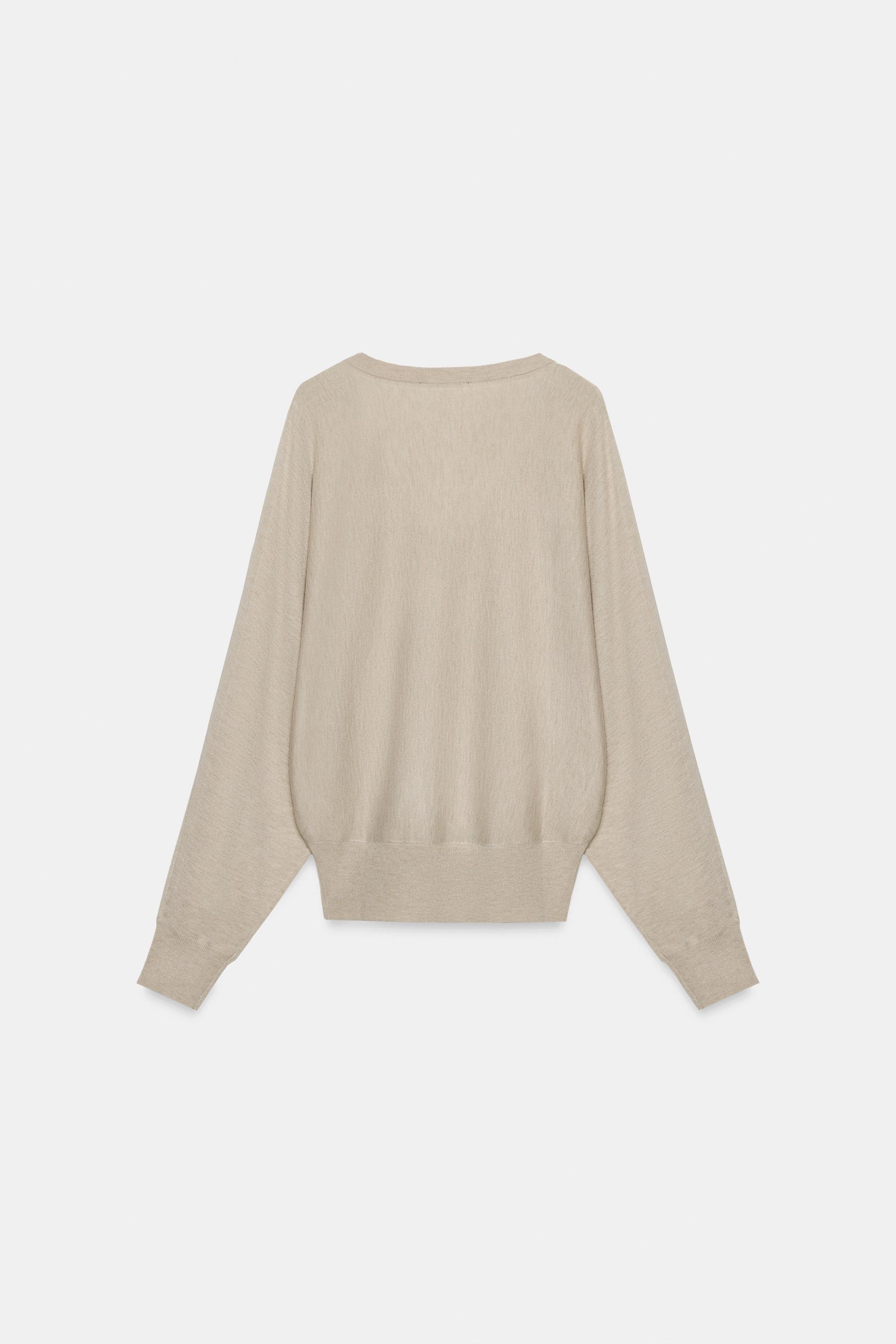 WOOL BLEND V-NECK SWEATER