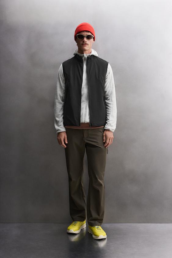 Zara REVERSIBLE TECHNICAL VEST - Black / White - Image 0