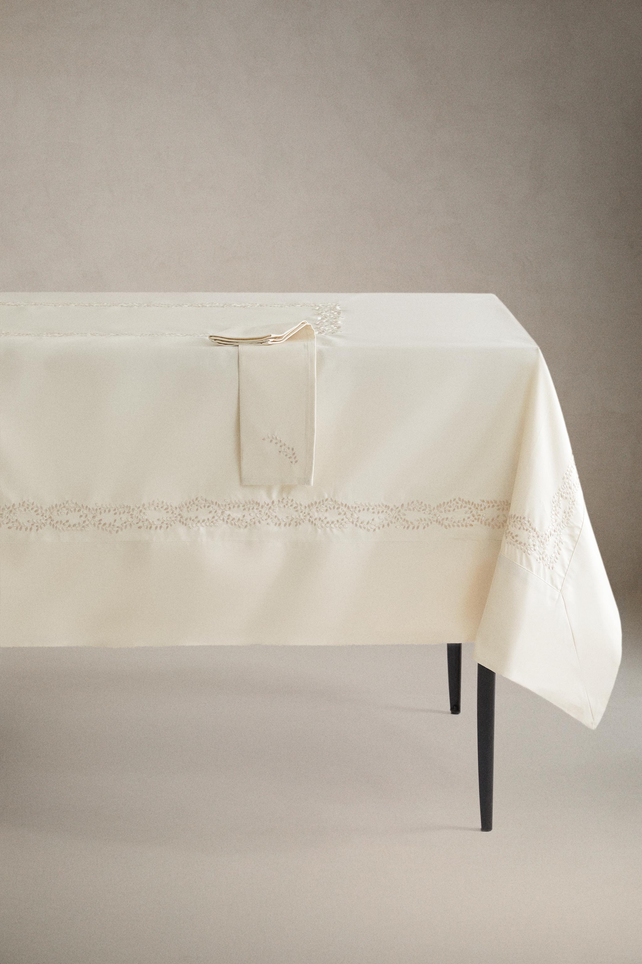 PLANT EMBROIDERED SATIN TABLECLOTH — Beige