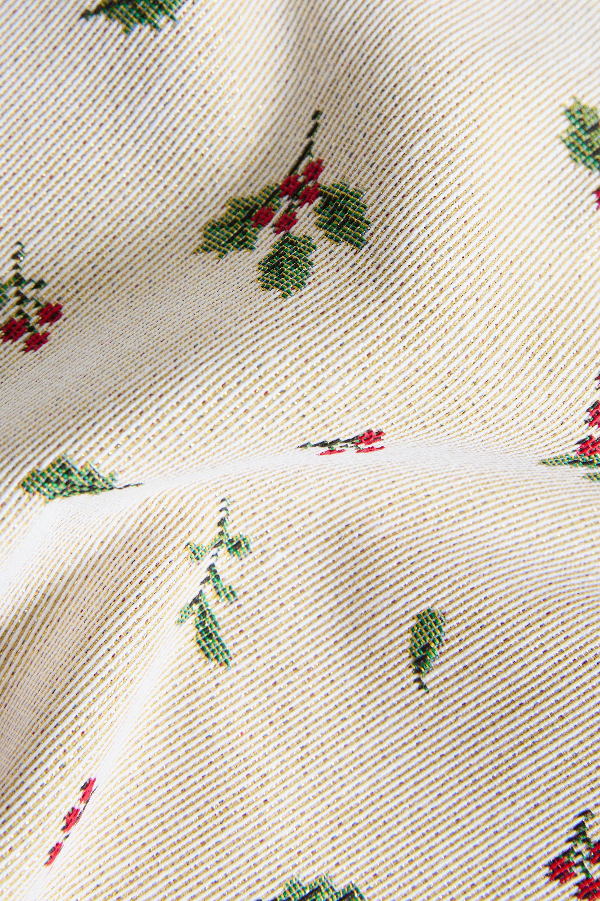 HOLLY JACQUARD CHRISTMAS PLACEMAT