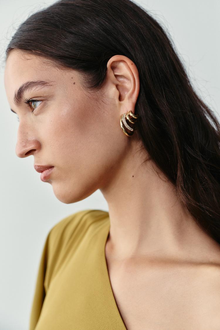 ARETES DE ARO PARA OREJA CON PEDRERÍA METÁLICA 2
