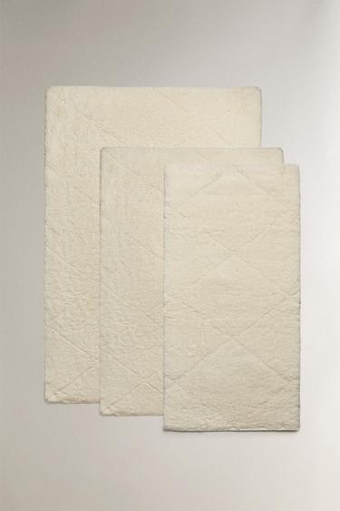 TAPIS LAINE DESIGN GÉOMÉTRIQUE - Écru de Zara