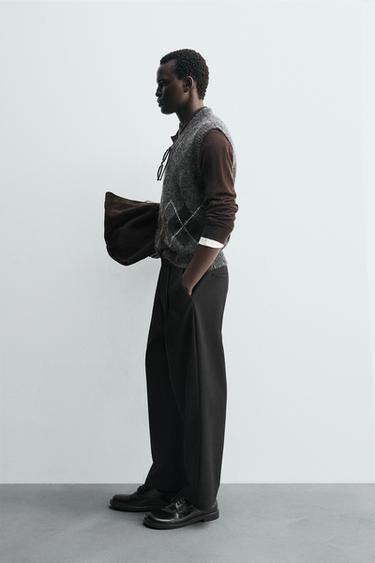 GILET EN MAILLE JACQUARD À LOSANGES - Gris chiné de Zara - Image 3