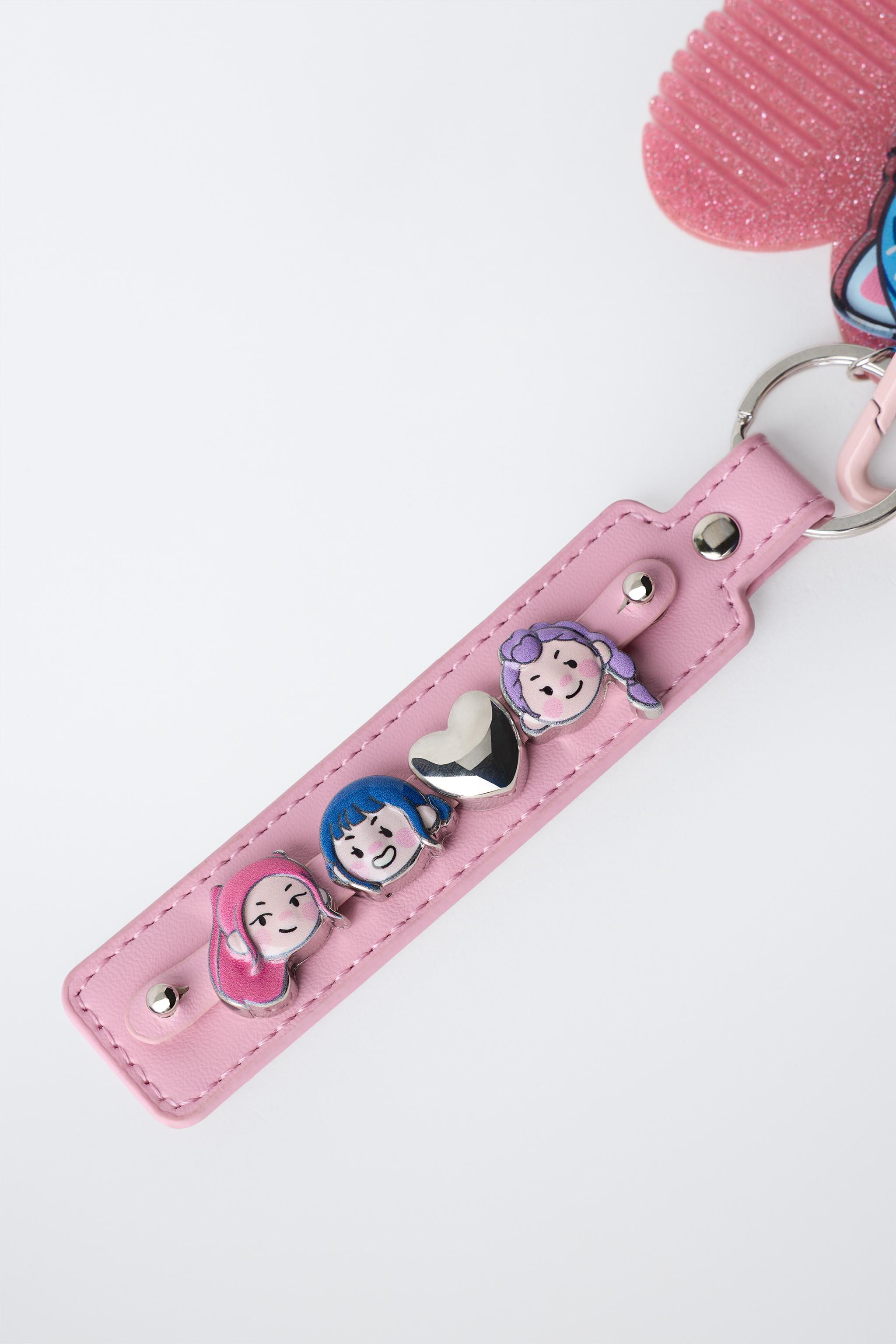 DERPY KPOP DEMON HUNTERS™ NETFLIX © KEYCHAIN AND COMB