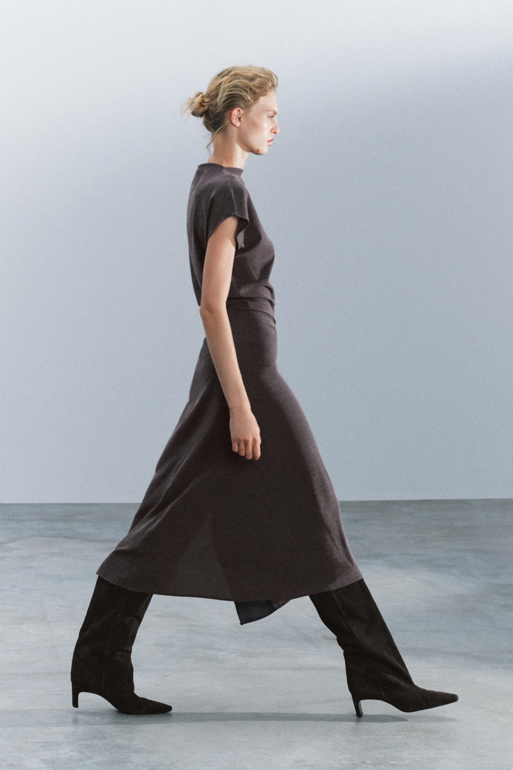 SUEDE HEELED BOOTS