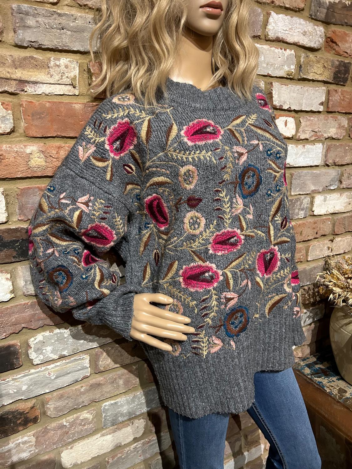 FLORAL EMBROIDERED KNIT JUMPER - Image 2