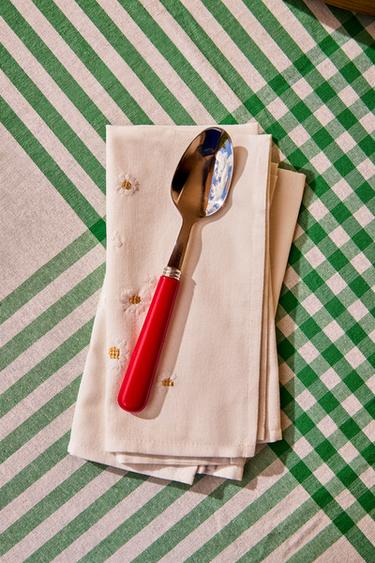 4-PIECE CUTLERY SET WITH COLOURED HANDLE - Red by Zara