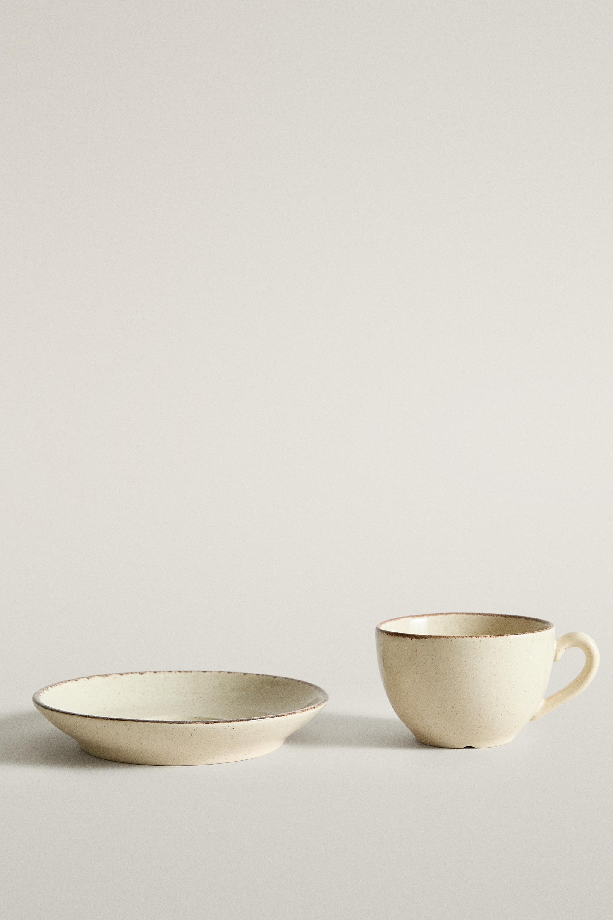 TASSE À THÉ ET SOUCOUPE GRÈS BORD VIEILLI