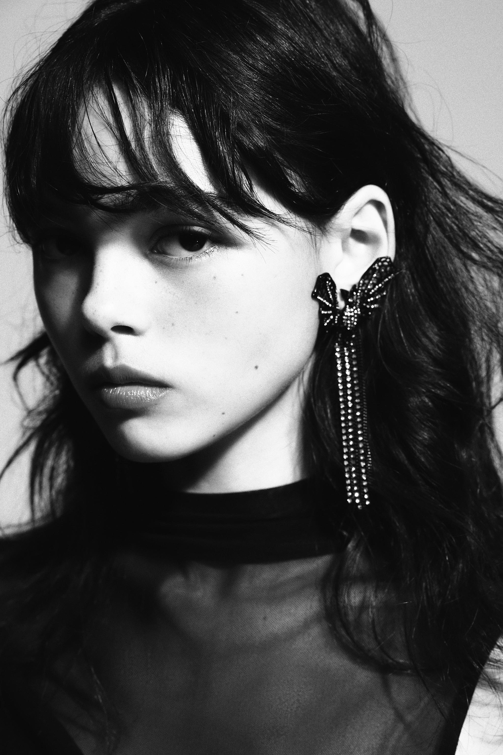 （ハロウィン）（送料無料）ブラックチェックとラインストーンとクロスのイヤリング ハロウィン）（送料無料）ブラックチェックとラインストーンと