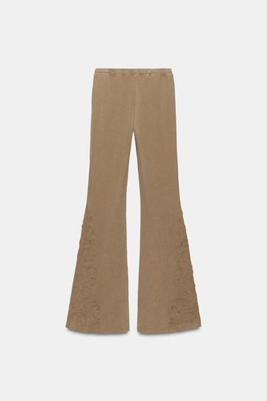 PANTALON FLARE EFFET DÉLAVÉ À CLOUS - Marron clair de Zara - Image 5