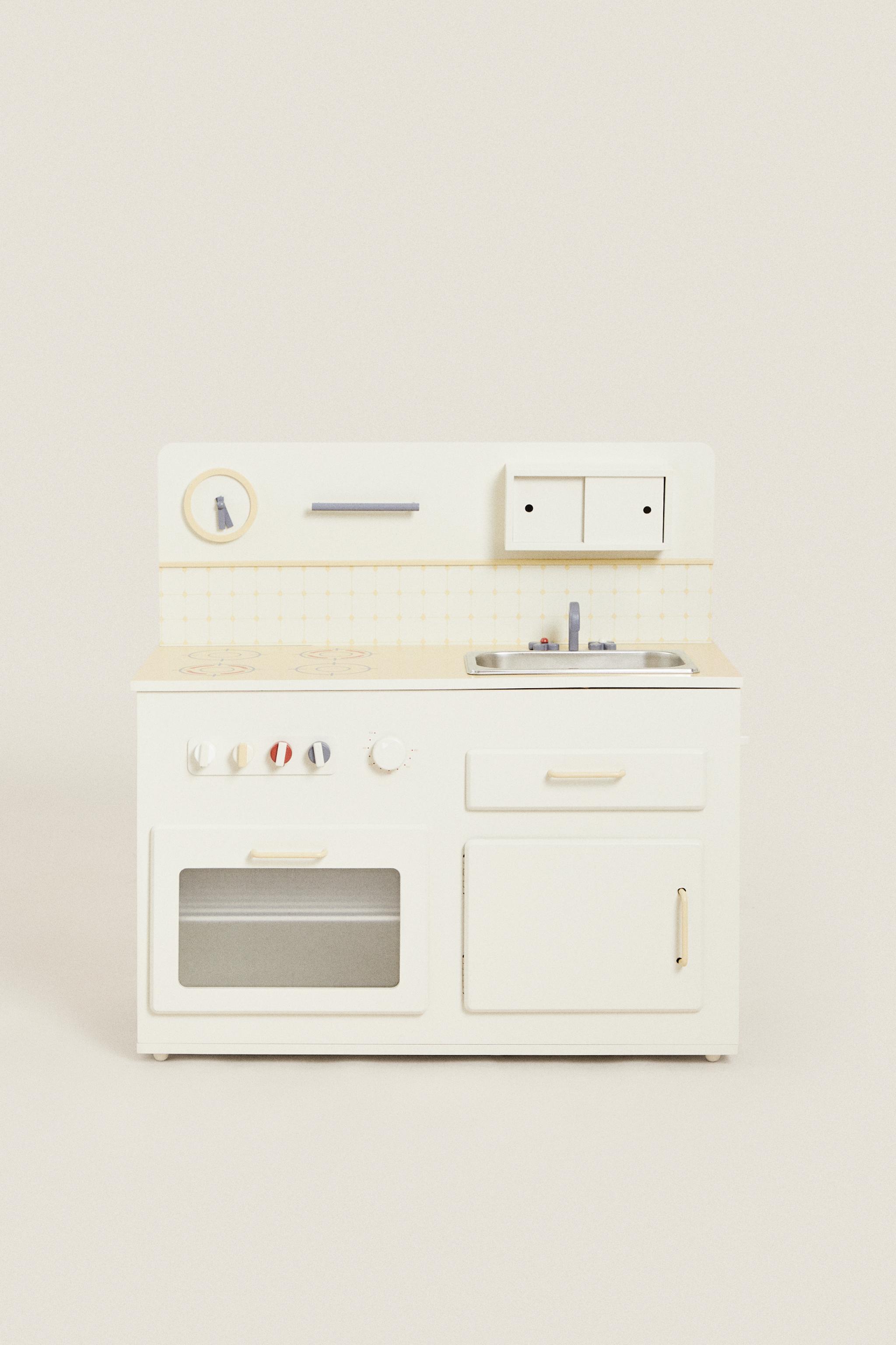 Zara KIDS' WOODEN PLAY KITCHEN
