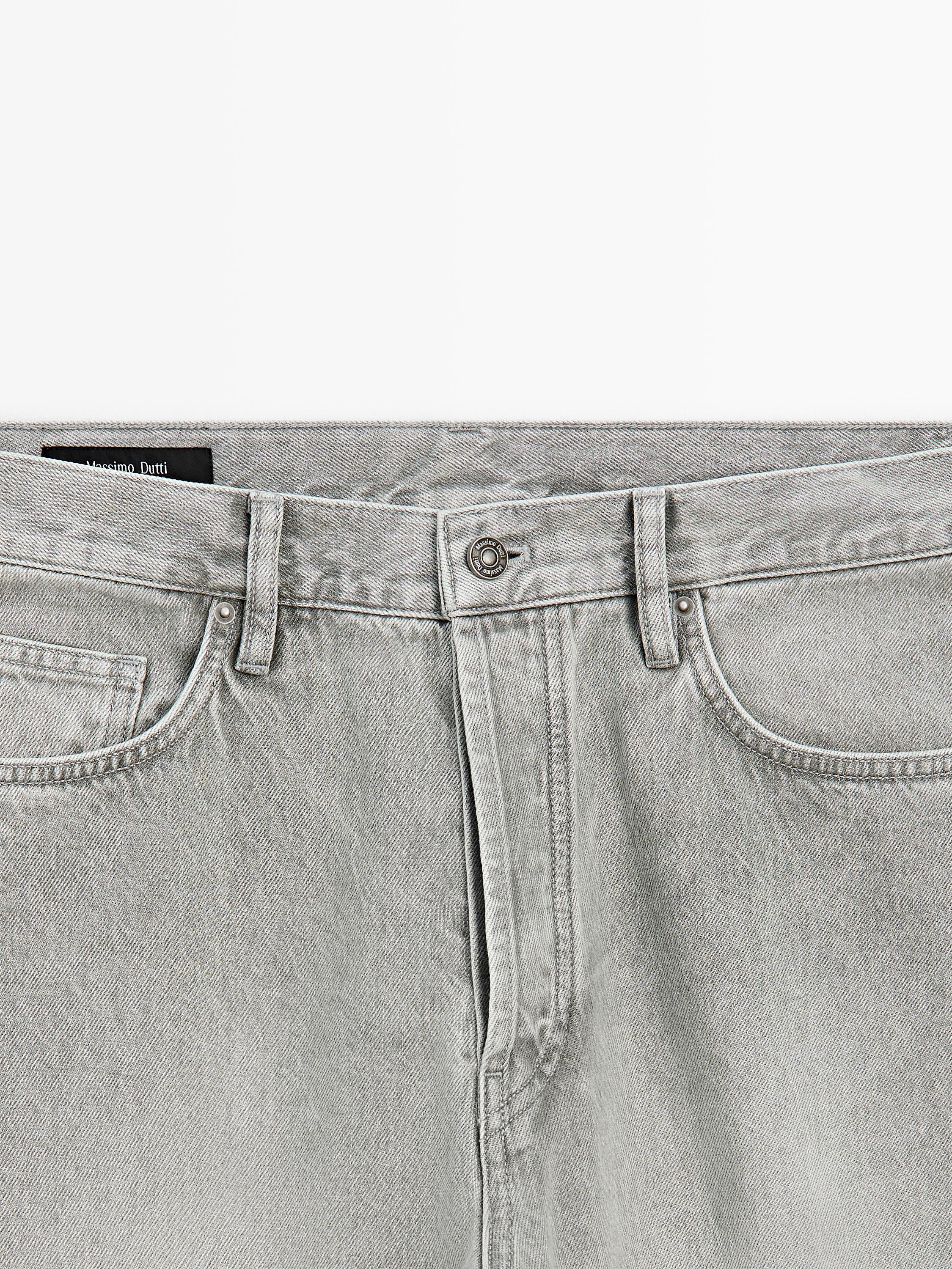 Straight-leg jeans