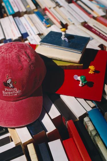 WASHED EFFECT EMBROIDERED SNOOPY PEANUTS™ CAP - Red by Zara