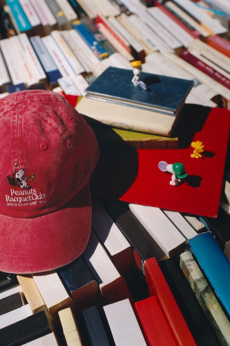 Gorra efecto lavado bordado snoopy peanuts