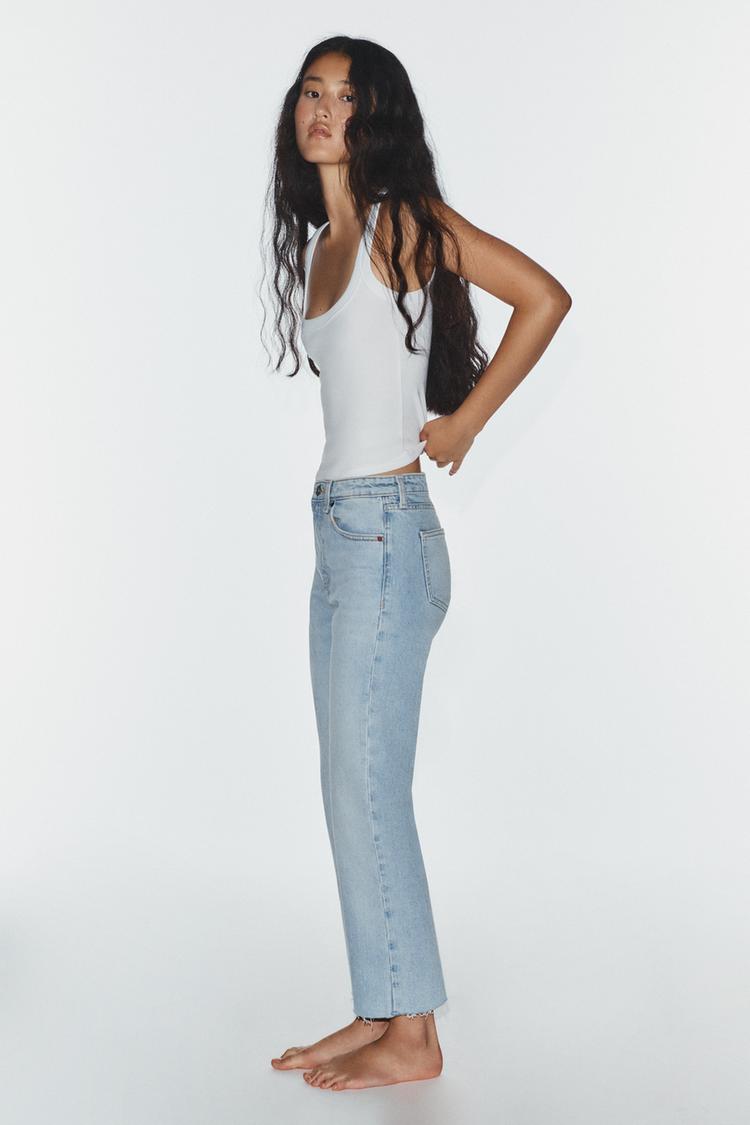Jeans acampanados cortos de tiro alto TRF 4