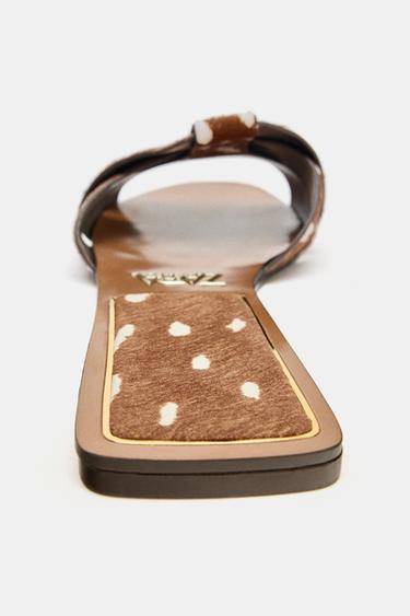 SANDALES À BRIDES CROISÉES EN CUIR EFFET FOURRURE - Multicolore de Zara - Image 4