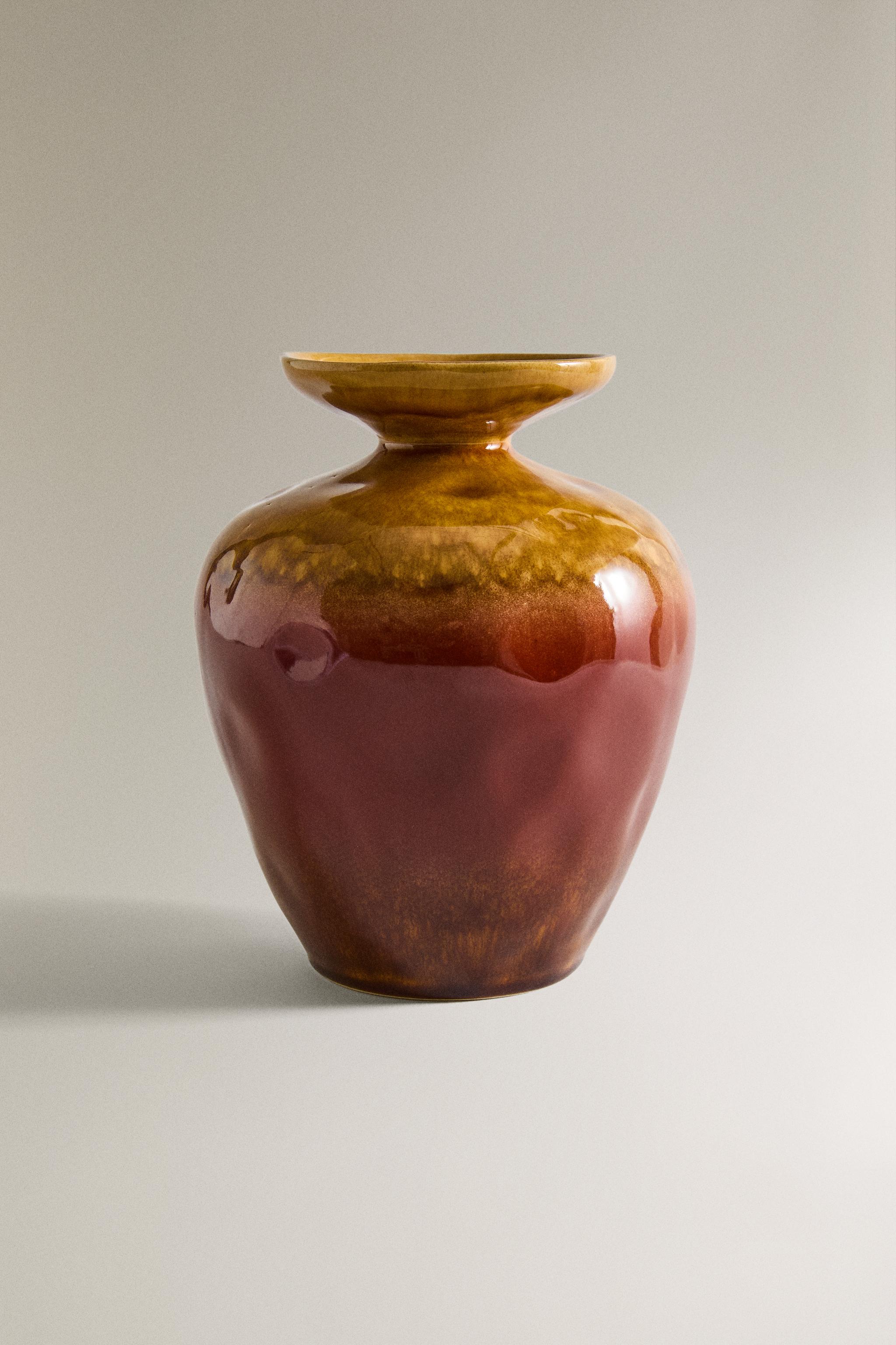 WIDE COLORED CERAMIC VASE