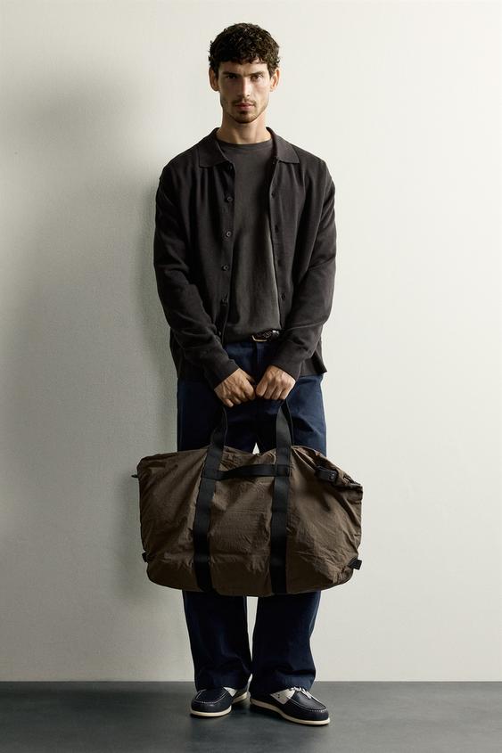BOLSA DE VIAJE NYLON - Verde Caqui de Zara - Imagen 0