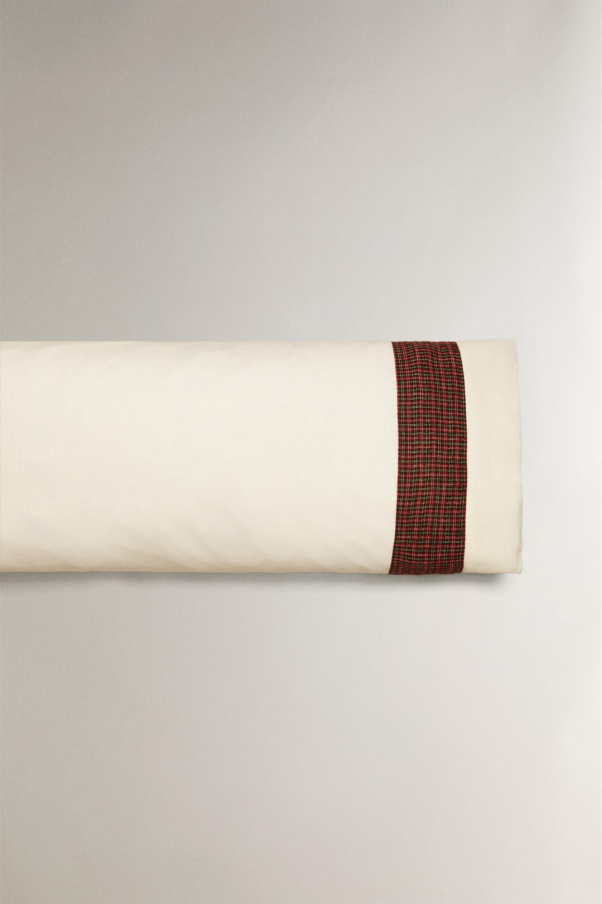 CHRISTMAS LINEN PILLOWCASE WITH BORDER