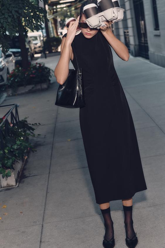 MIDI SUKNELĖ SU RAUKINIU Juoda ZARA Lietuva / Lithuania