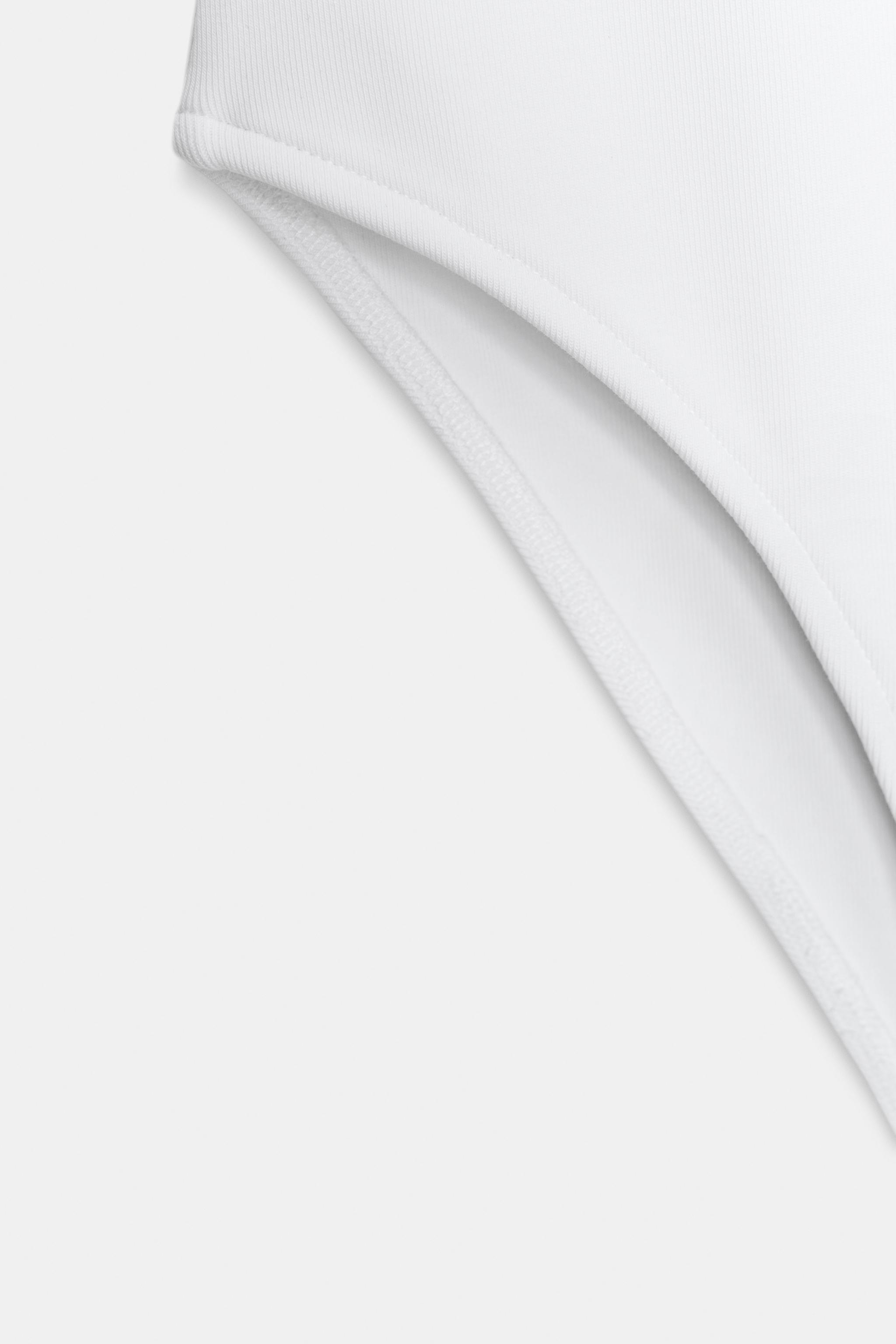 BODY DÉCOLLETÉ ARRONDİ