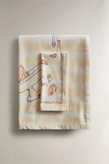 TOALHA DE MESA COM FRANJAS E ESTAMPADO DE LOUÇA - Cru da Zara