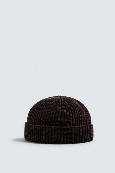 GORRO CORTO PUNTO - Chocolate de Zara - Imagen 0