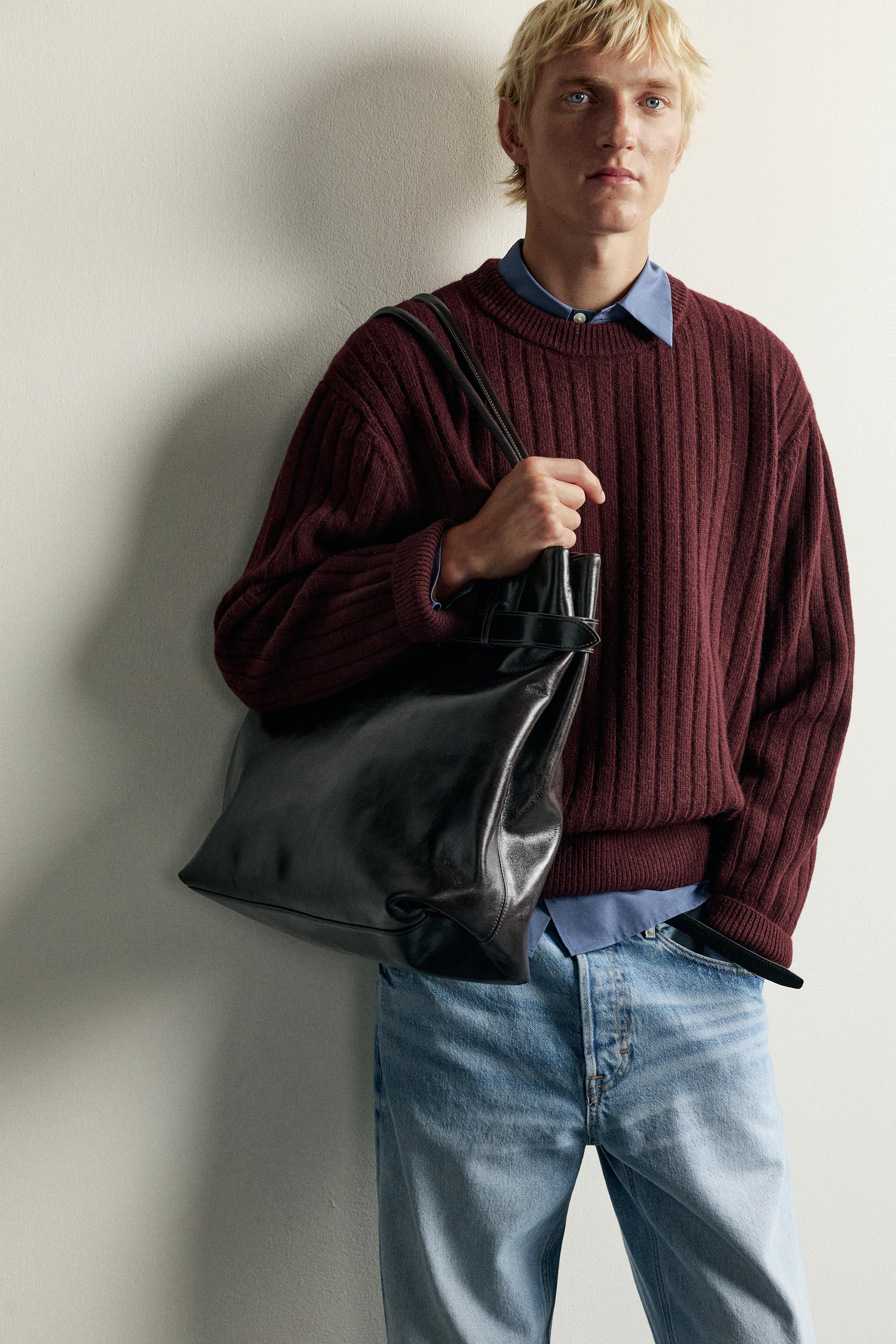 100% WOOL RIBBED SWEATER
