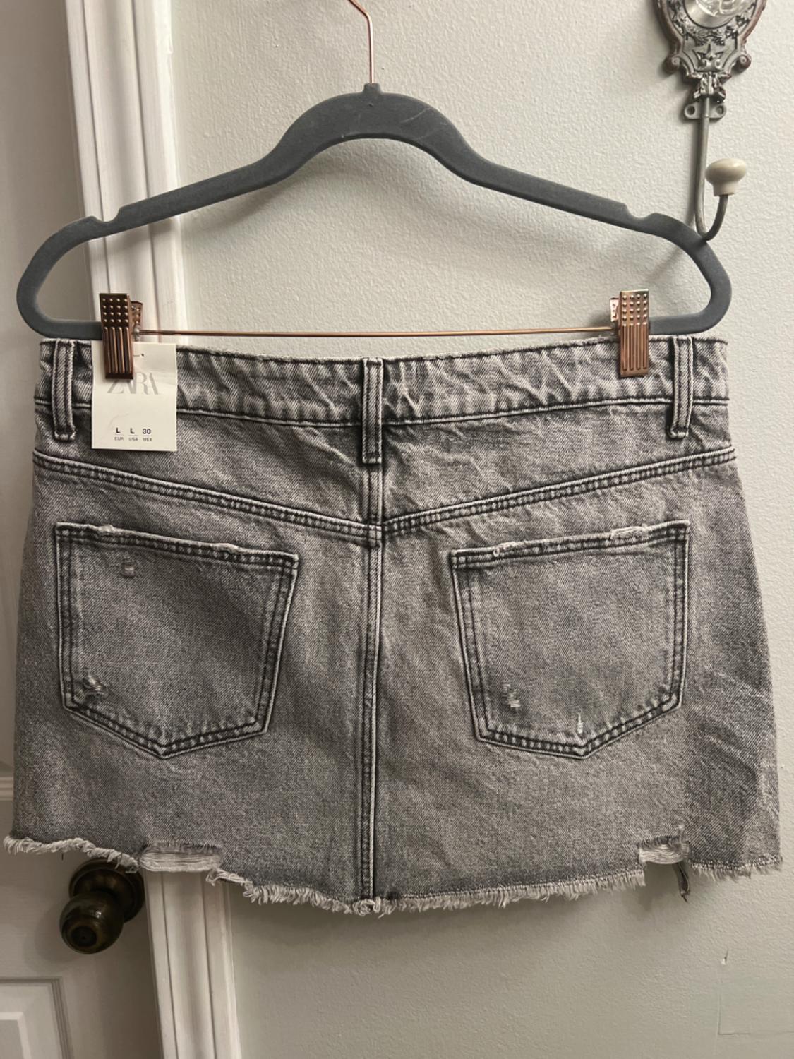 RIPPED DENIM MINI SKIRT - Image 2