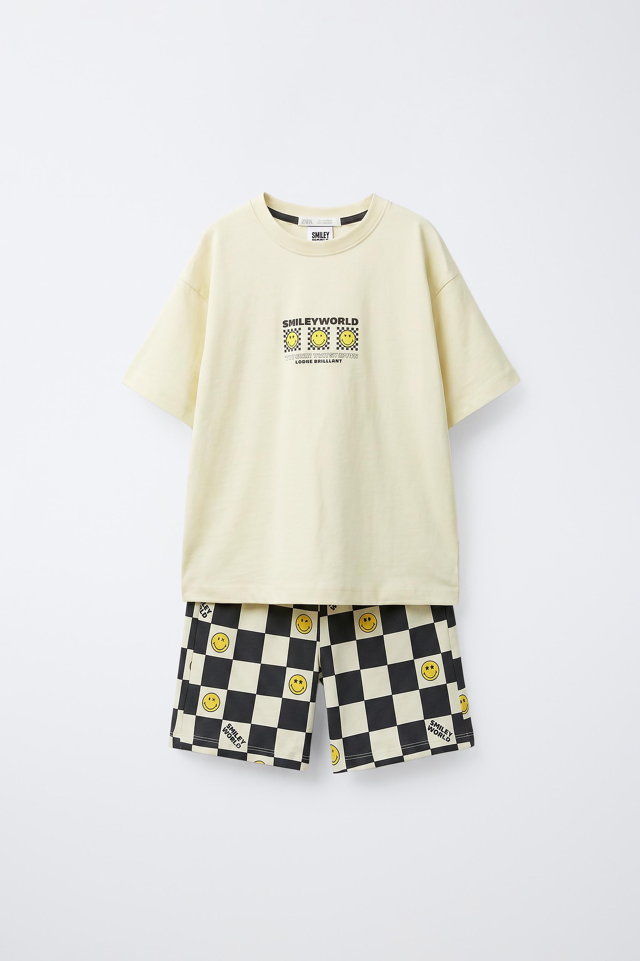 AGES 6-14/ SMILEYWORLD ® PYJAMAS — Yellow