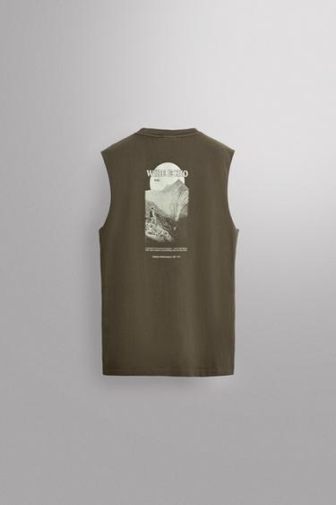 МАЙКА С КОНТРАСТНЫМ ПРИНТОМ — ЛИНЯЛЫЙ ЗЕЛЕНЫЙ от Zara