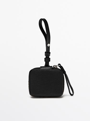 Zara Nappa leather AirPods case - Black