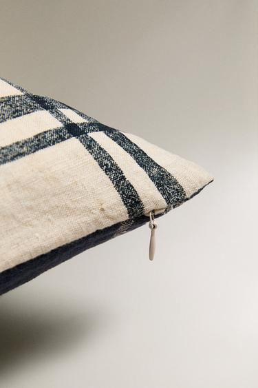 DYED THREAD CUSHION COVER - Blue by Zara - Image 3