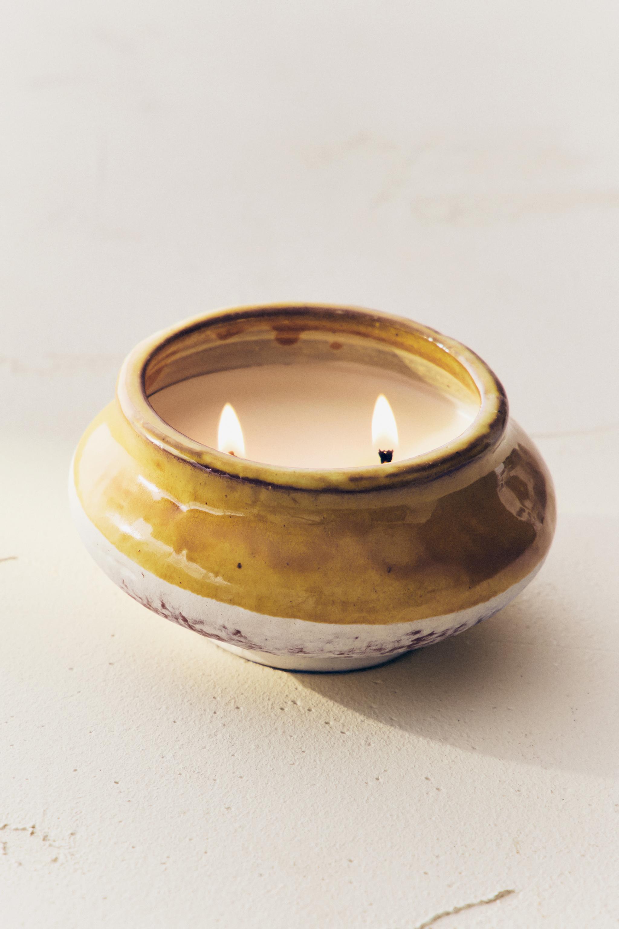 (200 G) FIG LEAF SCENTED CANDLE — Bright yellow