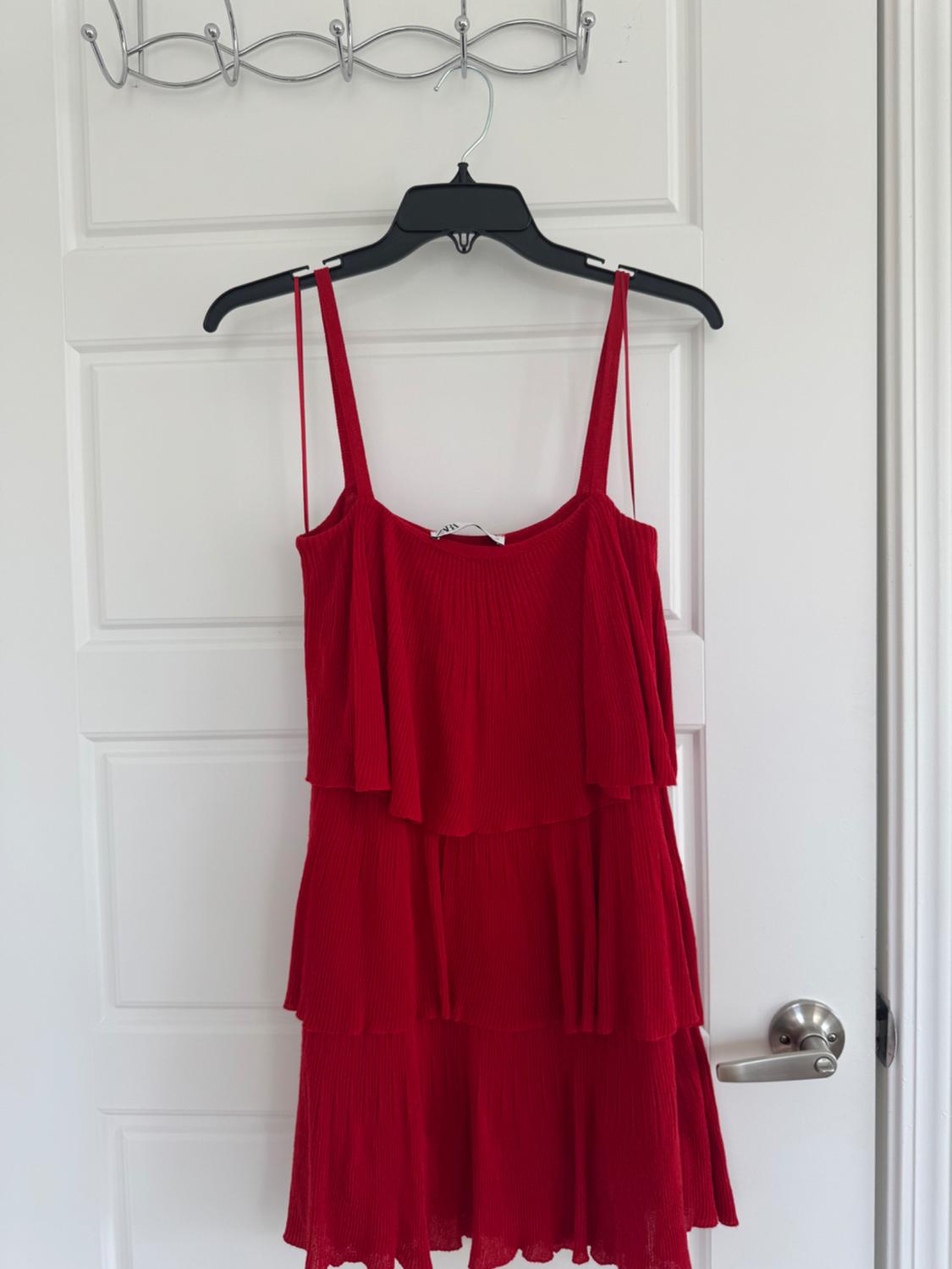 RUFFLED KNIT DRESS