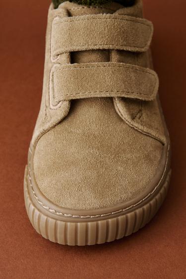 BAMBA BAREFOOT SERRAJE - tostado de Zara - Imagen 0