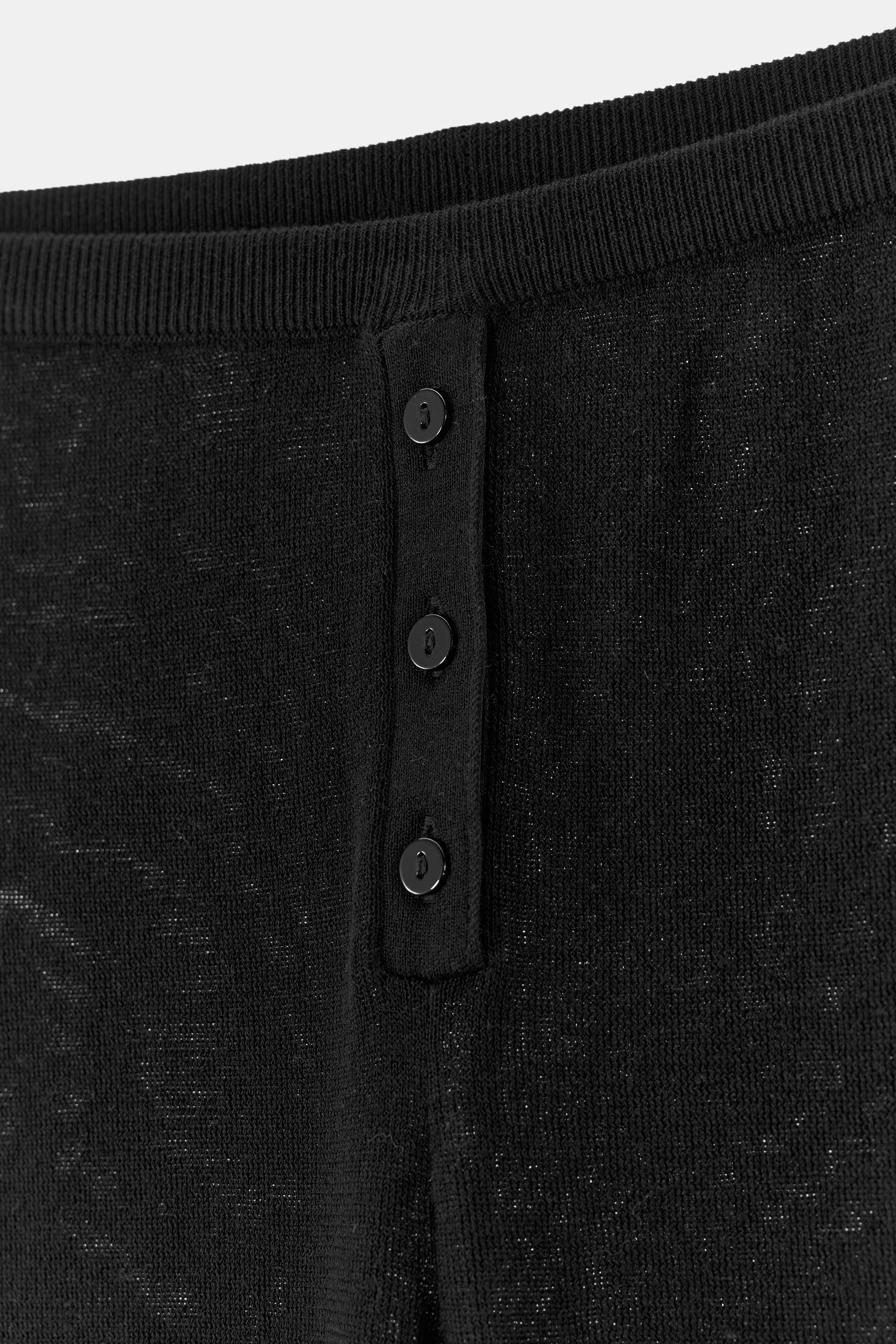 KNIT PANTS WITH BUTTONS