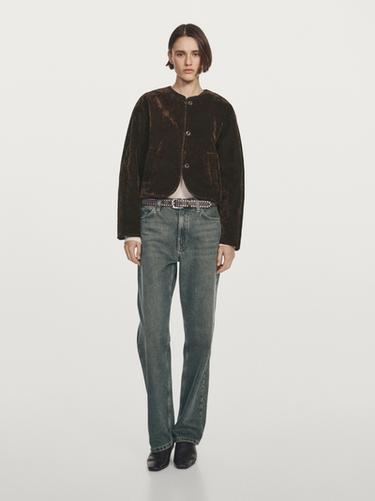 Chaqueta denim corta acabado terciopelo - Chocolate de Zara