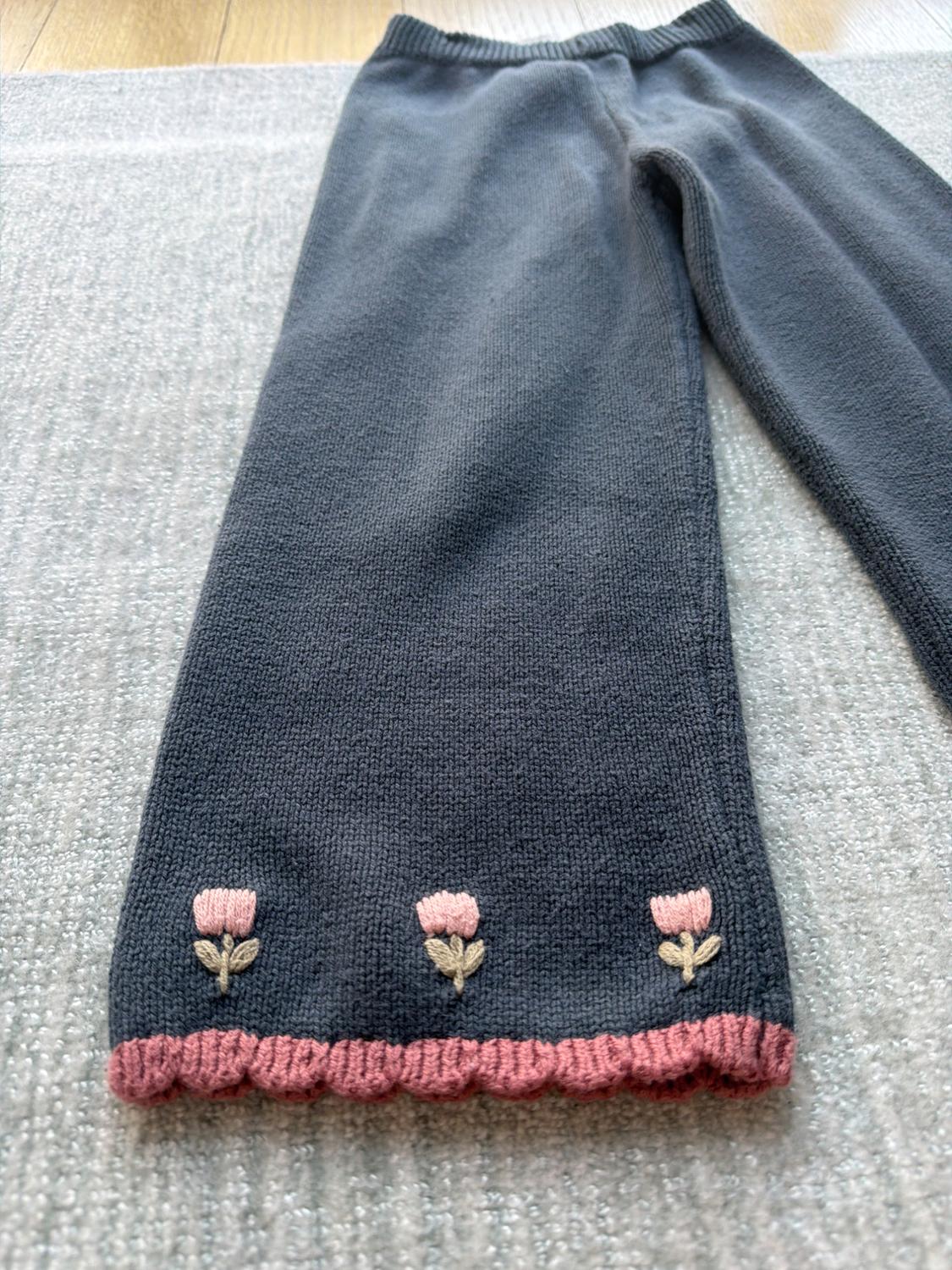 PANTALÓN CULOTTE PUNTO FLORES BORDADAS - Image 2