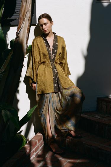 REVERSIBLE PRINTED KIMONO - Bronze by Zara