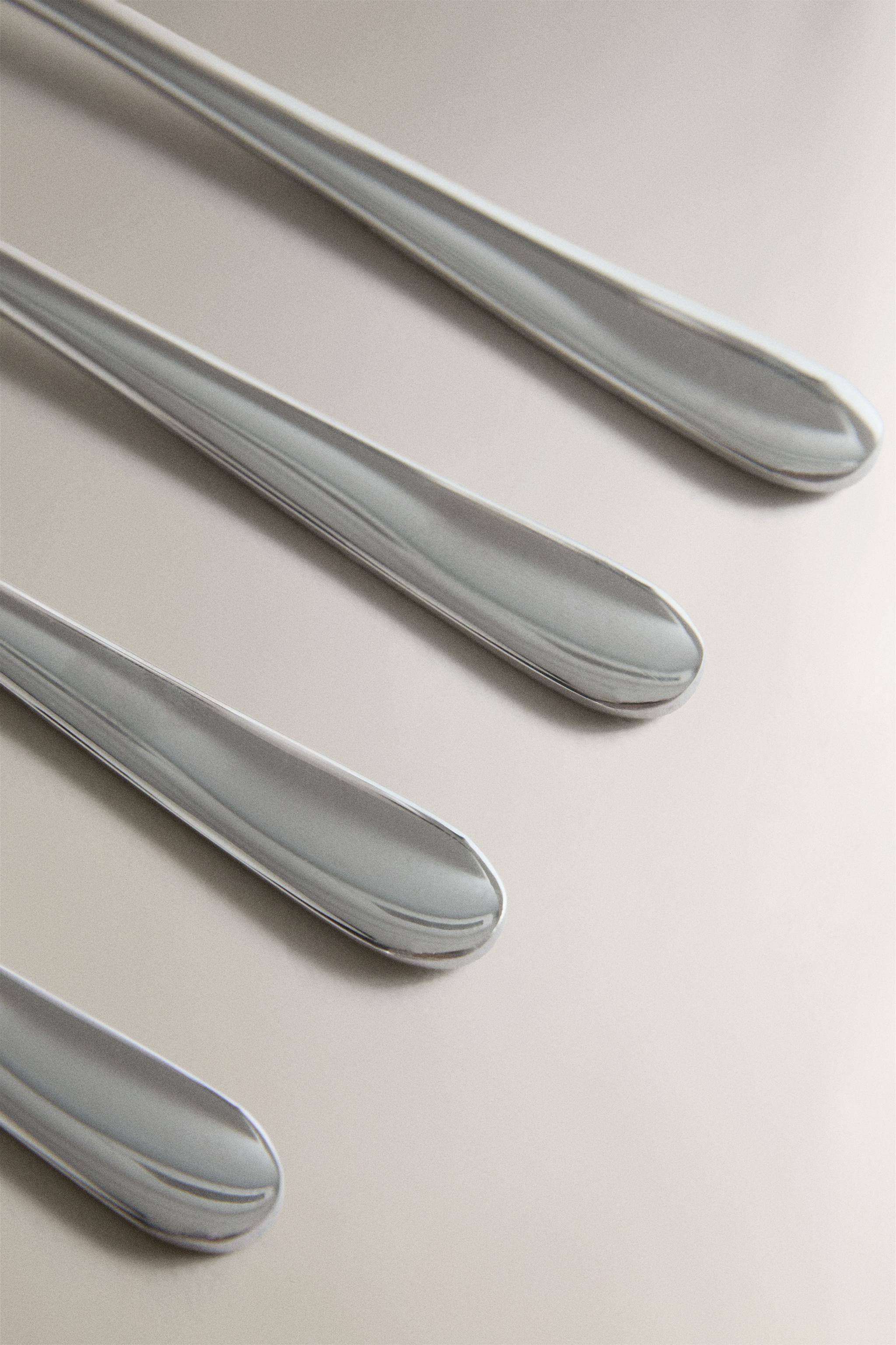 LOT DE 4 PETITES CUILLÈRES À GLACE EN ACIER