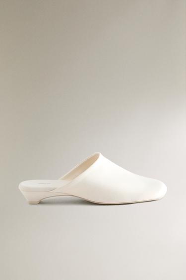 SATIN-MULE MIT ABSATZ - Beige von Zara