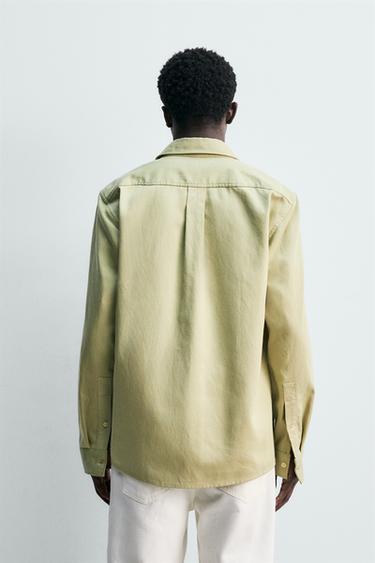 CHEMISE EN JEAN FLUIDE REGULAR FIT - Vert / Écru de Zara - Image 2