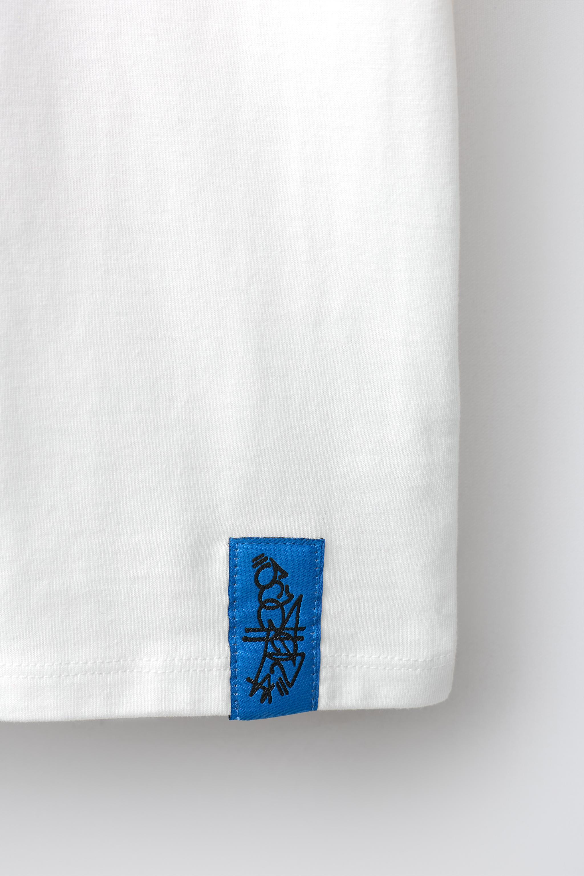 T-SHIRT IMPRIMÉ